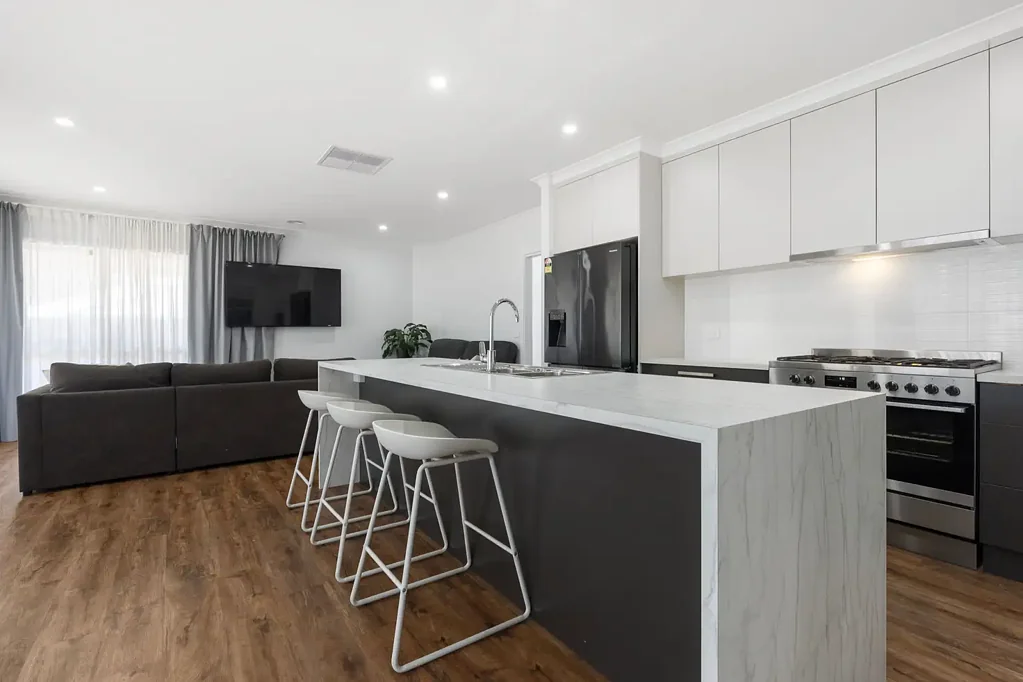 26 Pheasant Court, Thurgoona, NSW 2640