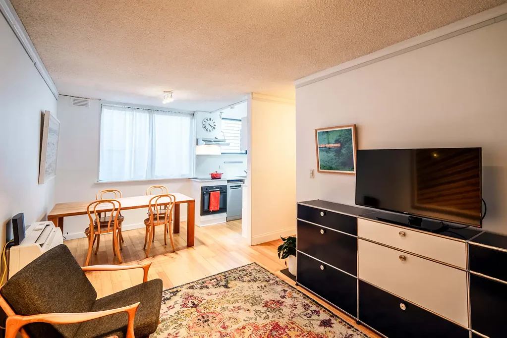 Fully furnished One bedroom apartment !!!