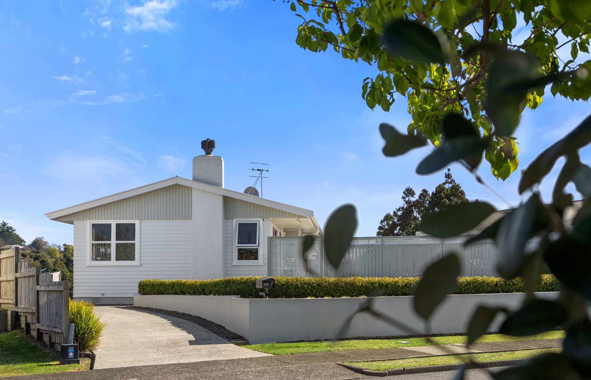 110 Kingswood Road, Brookfield