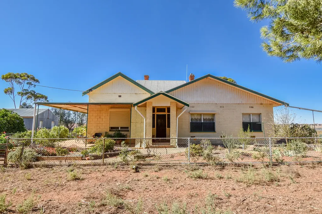 Caltowie West 4Kwarto Idyllic 311 Acre Rural Hobby Farm – Space, Comfort & Potential