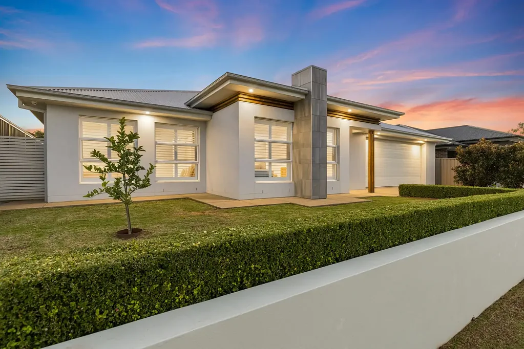 Boorooma 4 Bedroom A Statement in Style, Space & Entertaining