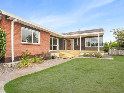 Hamilton Lake 3房  Family Home in Dream Location!