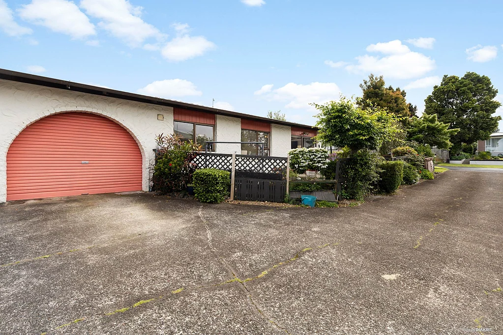Pukekohe 2房  Solid, Sunny & So Convenient