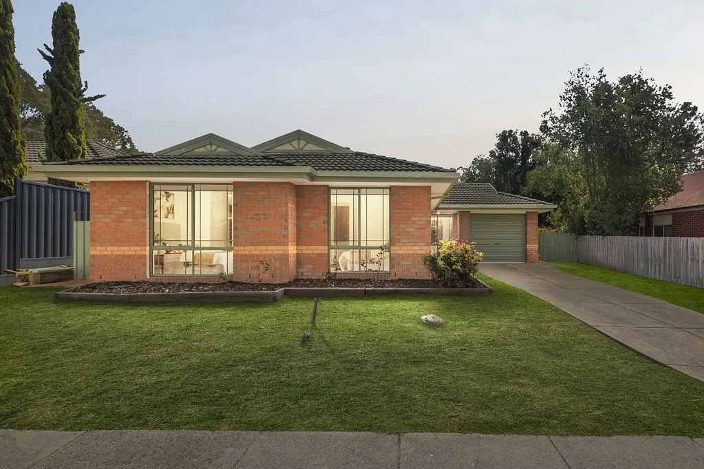 Whittlesea 3Moenga Freshly Updated Crystal Views Delight