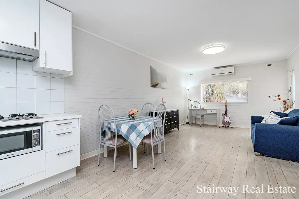 East Victoria Park 1 Bedroom Serene Ground Floor Apartment with Private Oasis 🌿