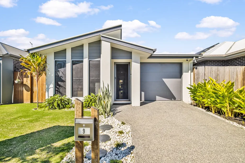 Palmview 3ਬੈੱਡਰੂਮ Harmony Estate Gem - Stylish, Low-Maintenance with a Spacious Backyard