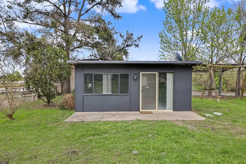 Peaceful Renovated Granny Flat – Perfect for Animal Lovers