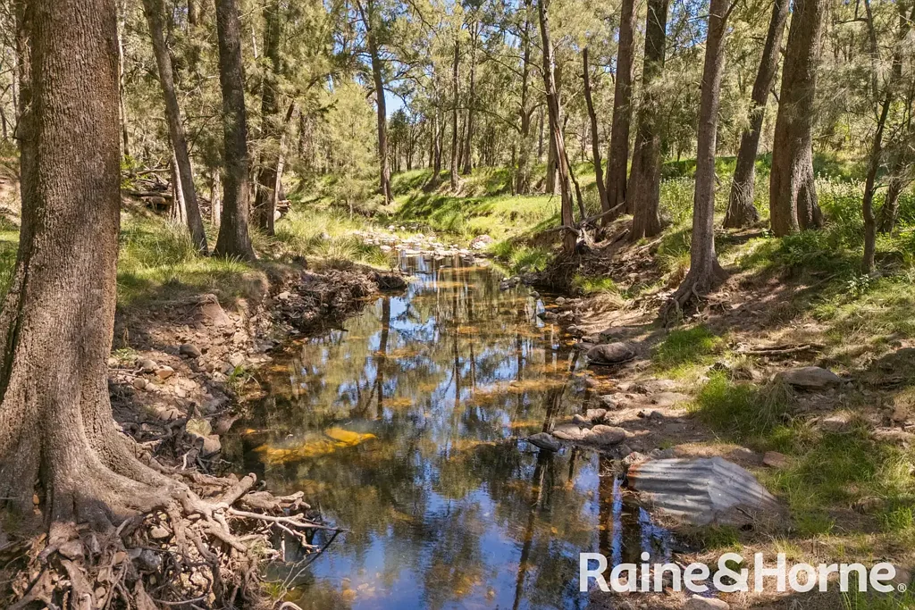 Mudgee 5房  "Shady Creek" - Serene Rural Retreat with Picturesque Creek Views