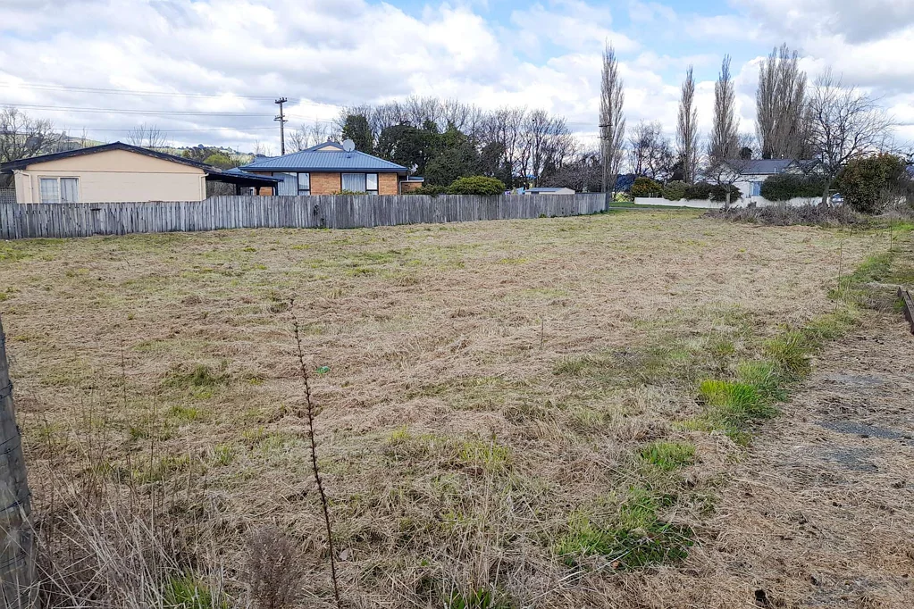 Mataura  Vacant, 1012m2 Section With Industrial Zoning.