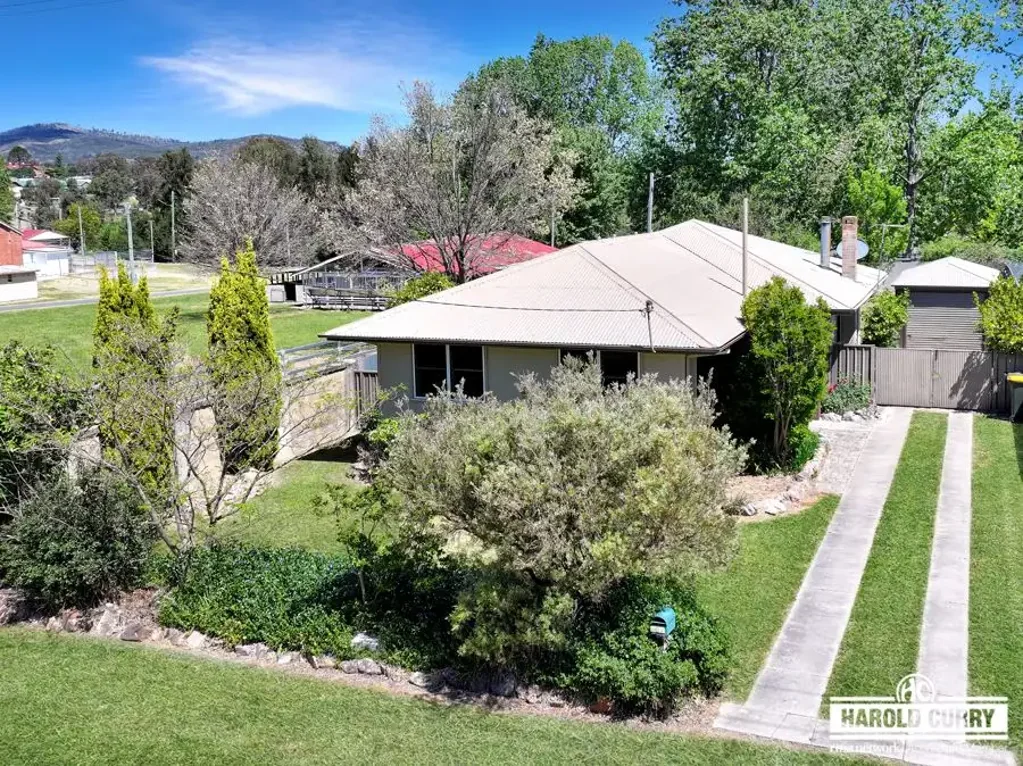 67 Manners Street, Tenterfield, NSW 2372