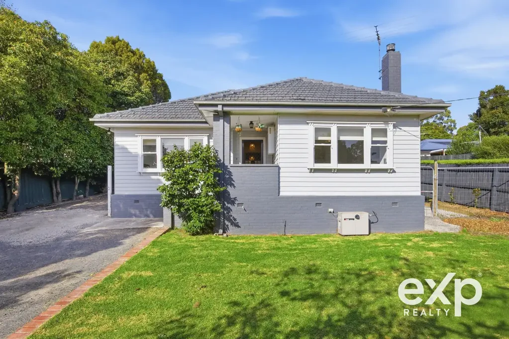 414 Warburton Highway, Wandin North, VIC 3139