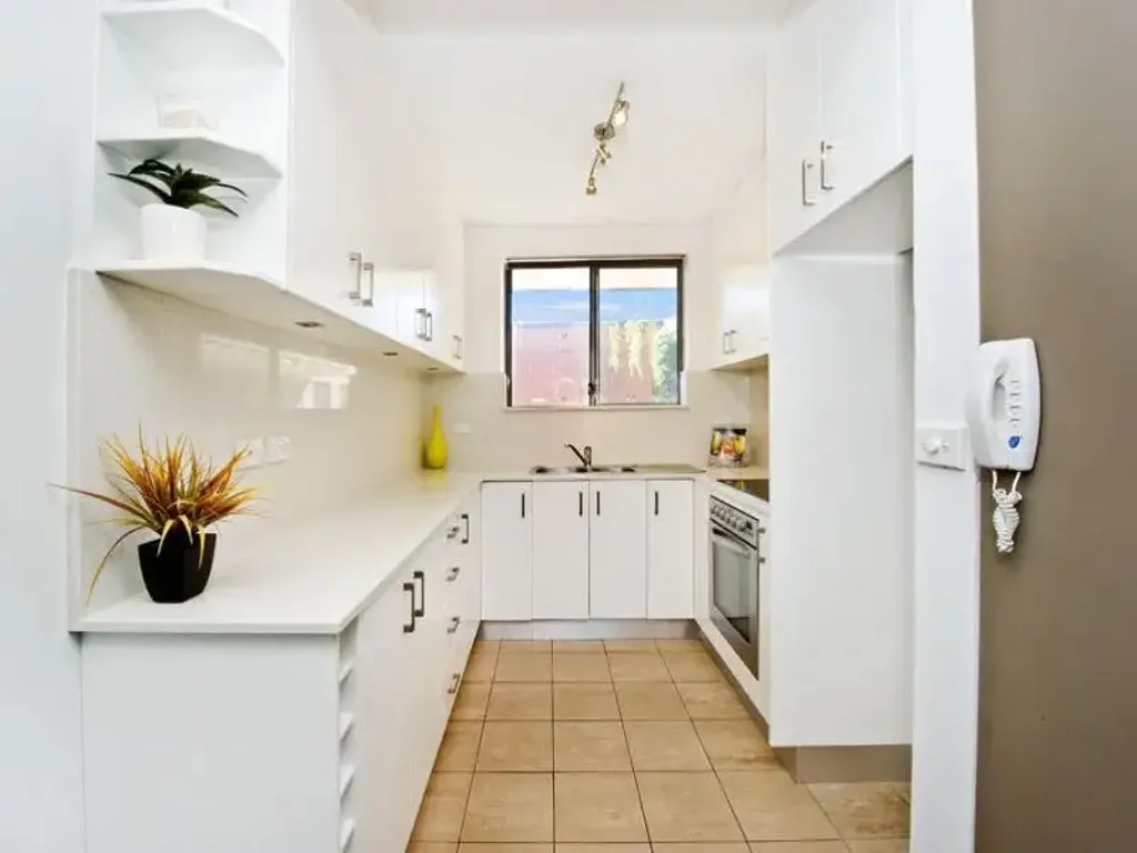 Bright And Spacious Studio Apartment