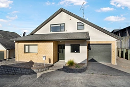120/172 McLeod Road, Te Atatu South