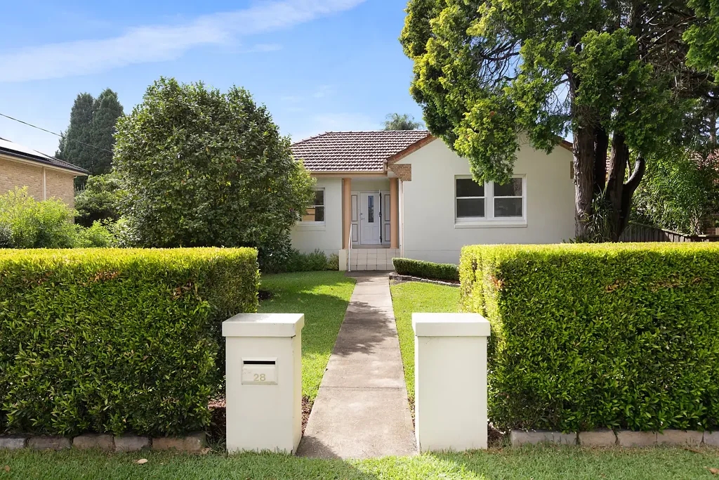 28 Balmoral Street, Waitara, NSW 2077