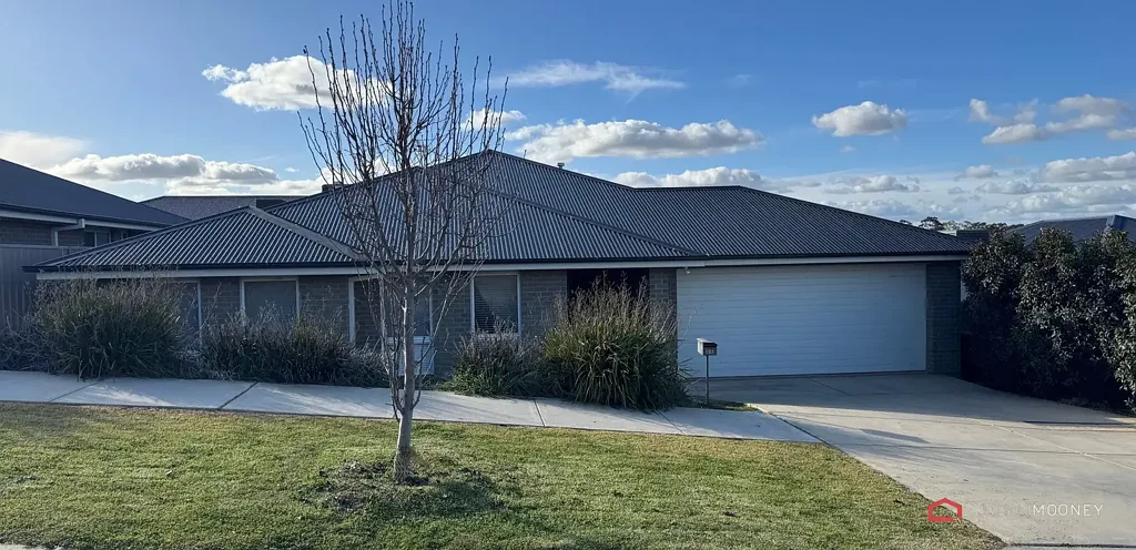 121 Bradman Drive, Boorooma, NSW 2650