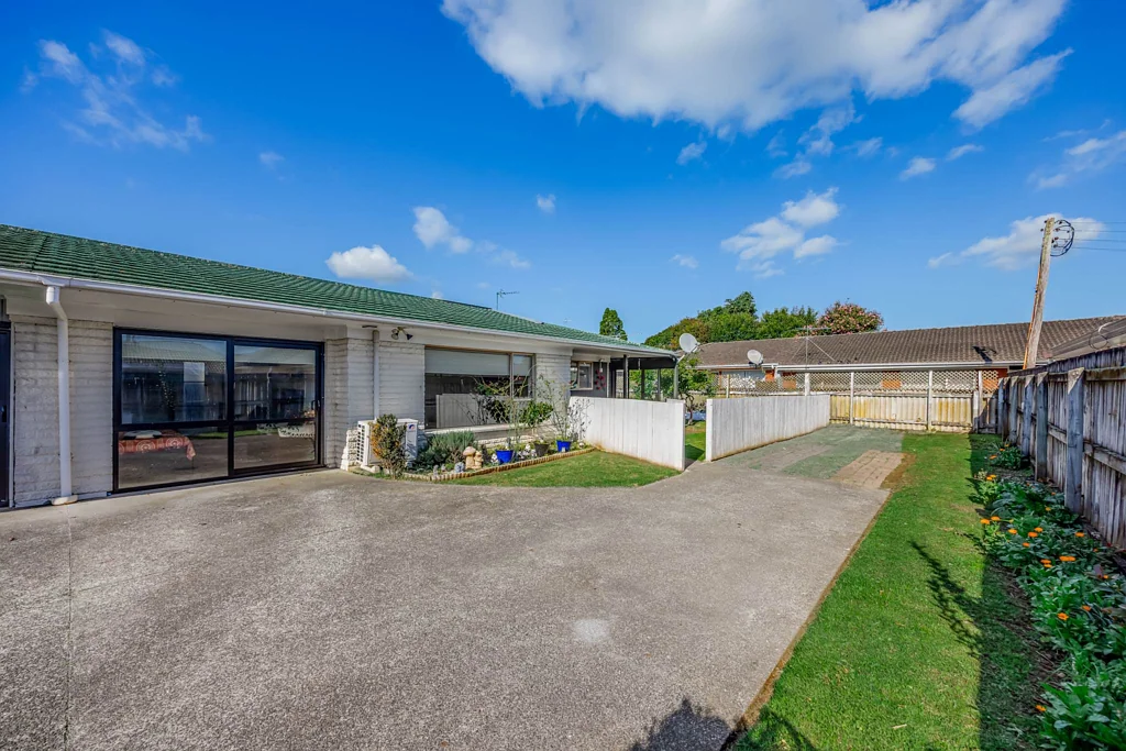 Papatoetoe 2房  Perfect Family Home: Huge Yard & 3+ Car Parking