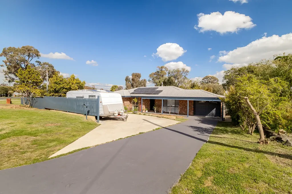 Australind 3chambre GUIDING $700,000's