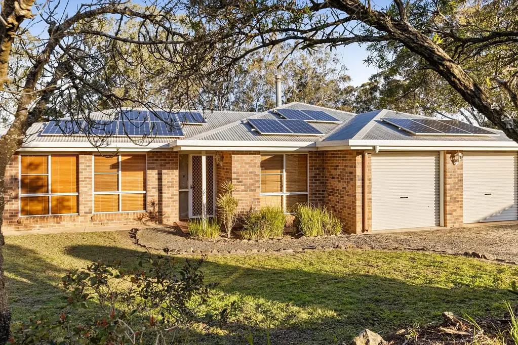 Spacious Family Home with Room to Relax & Entertain!