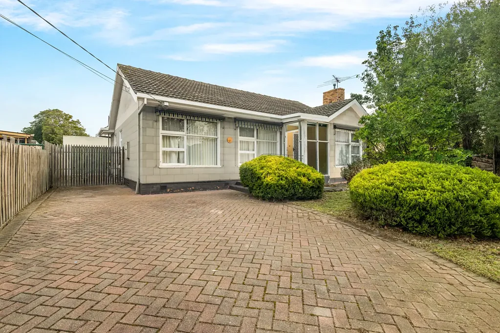 11 Kinlock Street, Bell Post Hill, VIC 3215