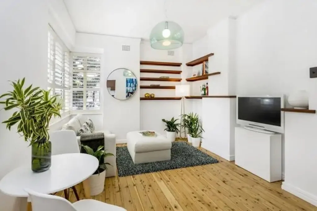 Delightful Art Deco Apartment In The Loop