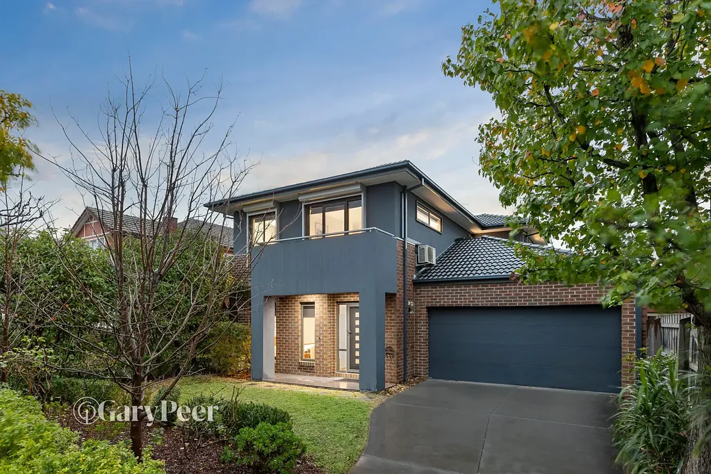 Mckinnon 4ห้องนอน Metricon Masterpiece of Family Luxury, Flexibility & Lifestyle in McKinnon School Zone