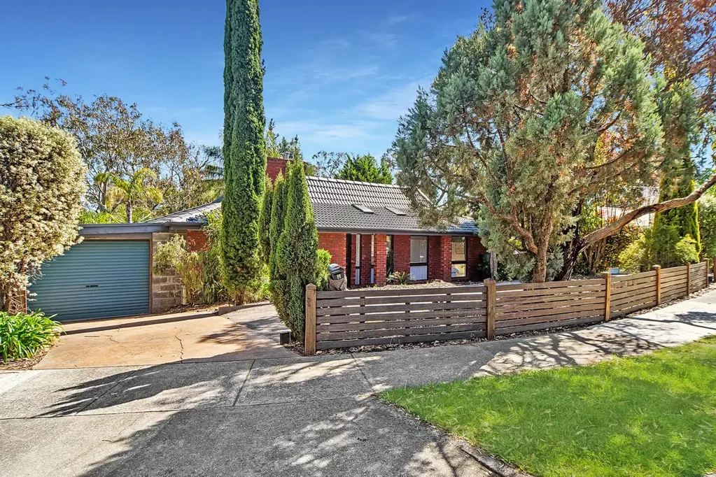 Frankston South 3房 海湾与丛林交汇之处 Where the Bay Meets the Bushland