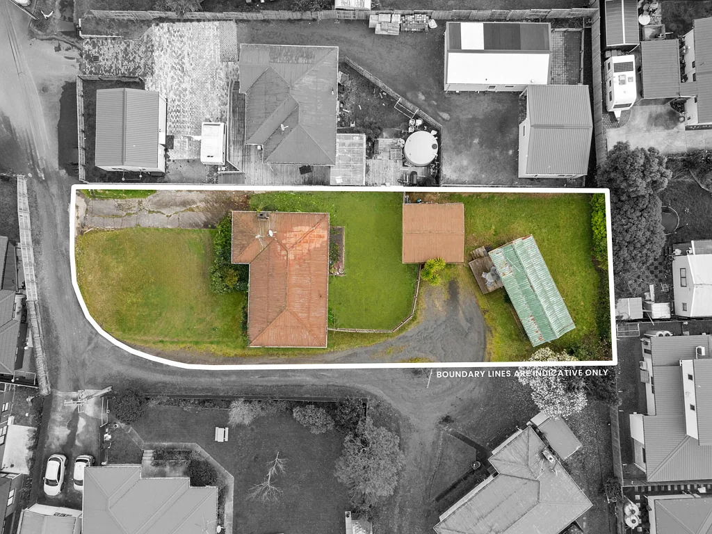 Deanwell 4ਬੈੱਡਰੂਮ 1/4 Acre site, 2 Dwellings, One Ready for Rebuild