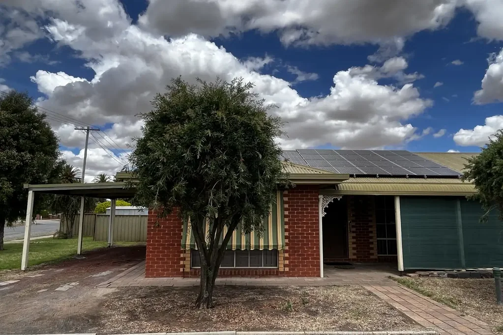 UNIT FOR RENT – 1/8 LEARMONTH STREET, CHARLTON