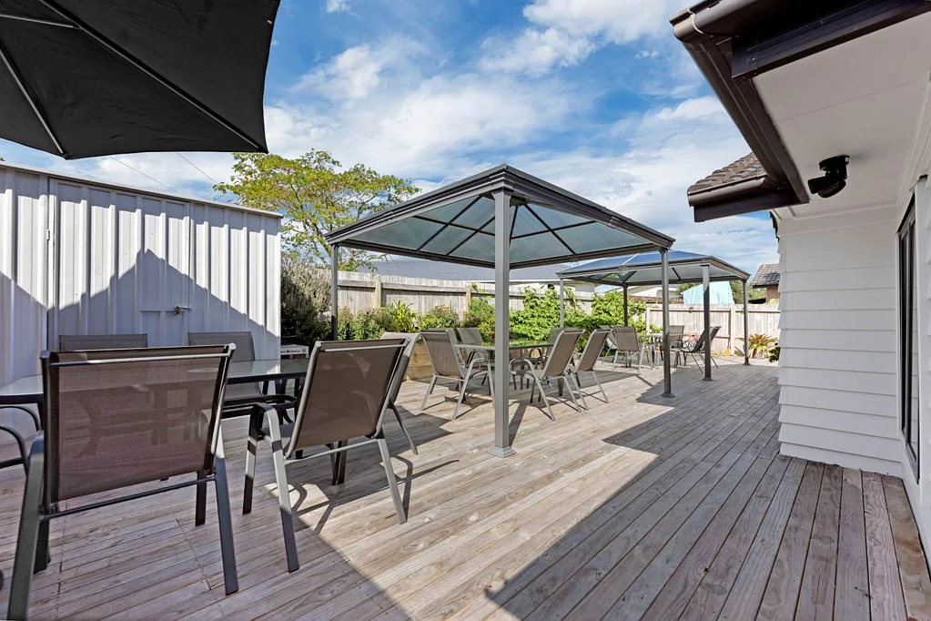 10 John Broad Place, Flat Bush, Manukau City, Auckland