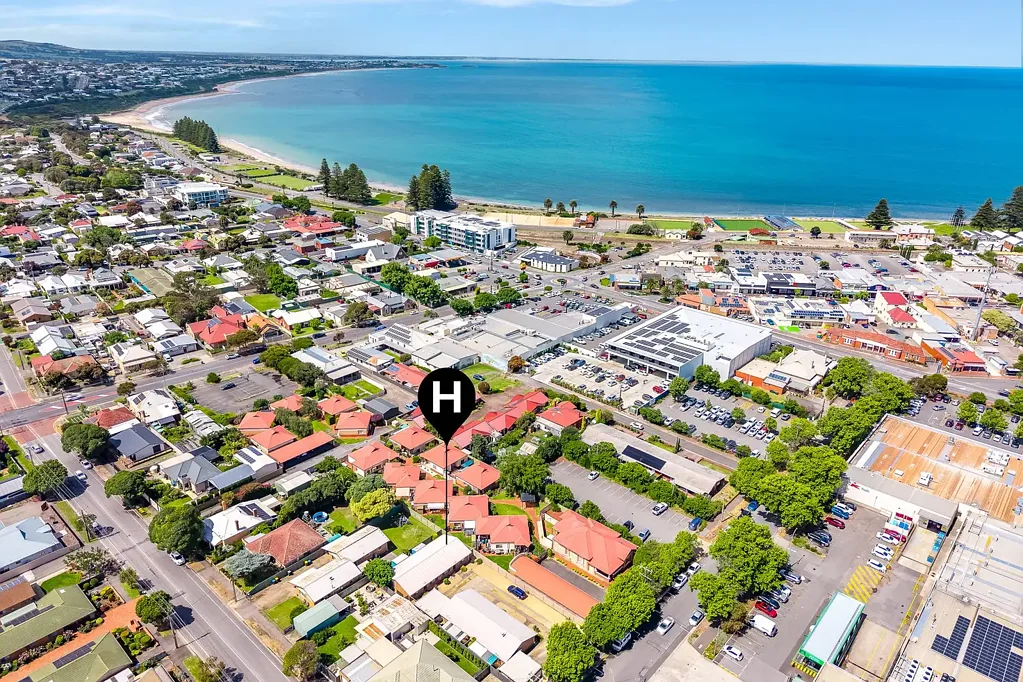 Victor Harbor 2Kwarto Best Offers By Tuesday 17th November at 12pm (unless sold prior)