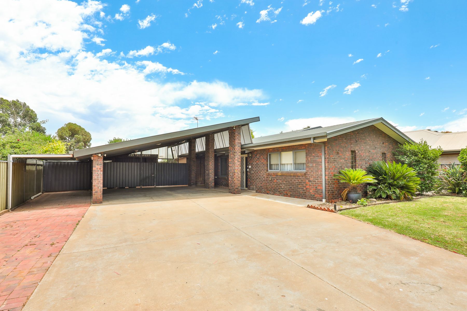 67 RIVERSIDE AV, MILDURA VIC 3500, 0 غرف, 0 حمامات, House