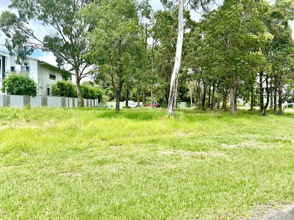 36-38 Camena Street, Macleay Island, QLD 4184