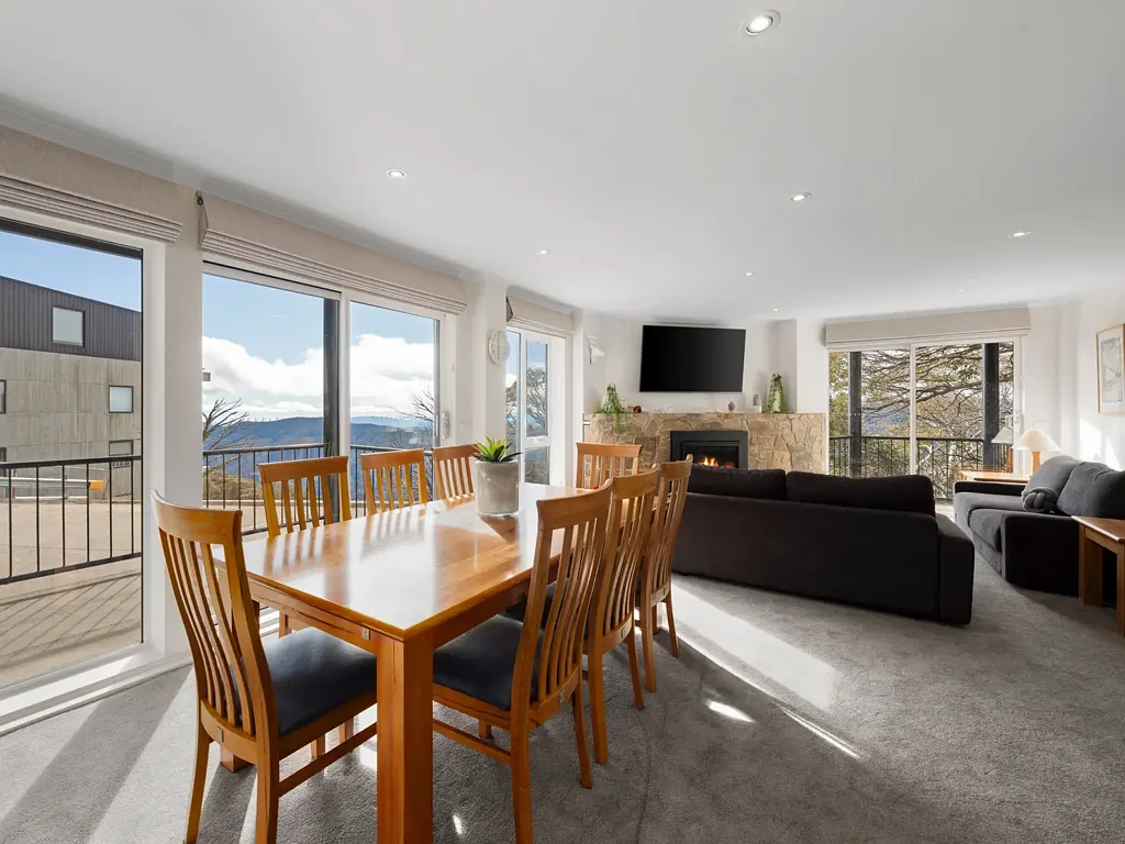 Mount Buller 4غرفة نوم Stunning Twin Key Apartments in Premier Ski-In Ski-Out Location