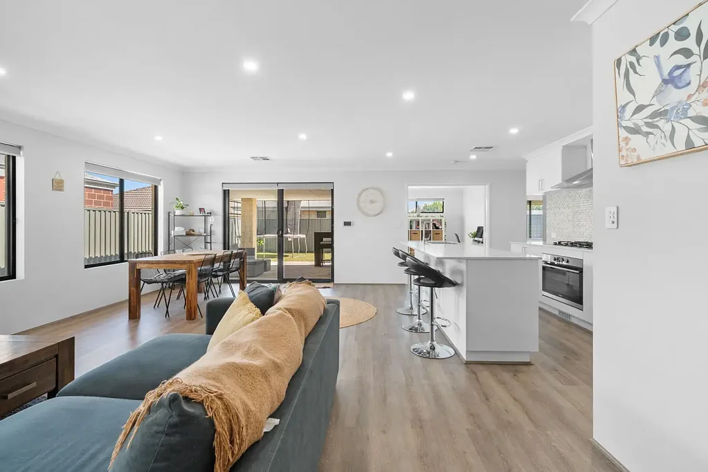 14 Landor Street, South Yunderup, WA 6208