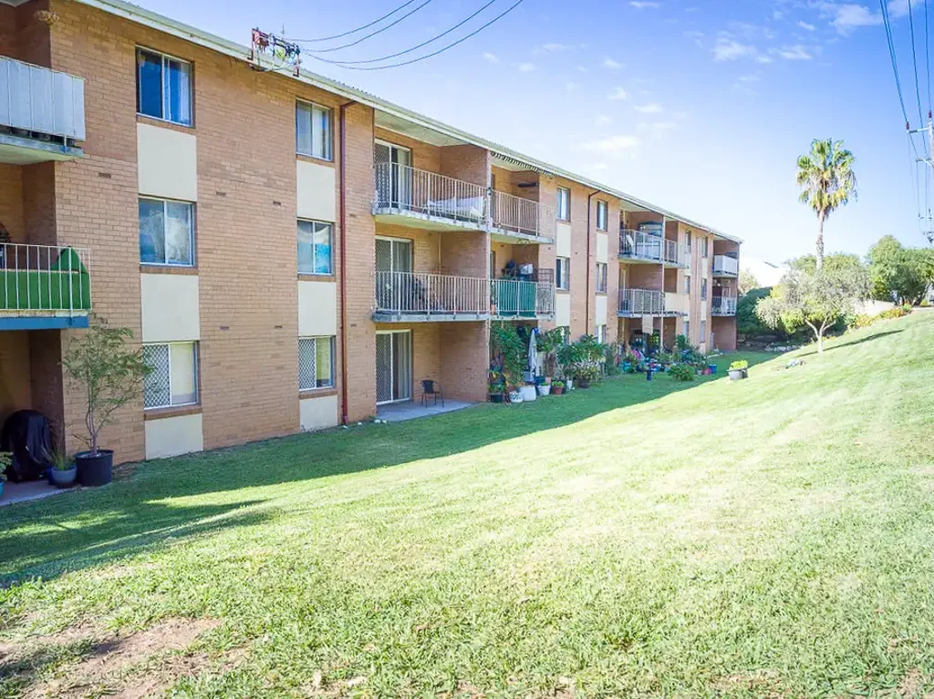 Hamilton Hill 2房  LOCATION! LOCATION!!  WHAT AN EXCELLENT BUY! SHORT STROLL TO COOGEE BEACH AND FREMANTLE CAPPUCCINO STRIP!!