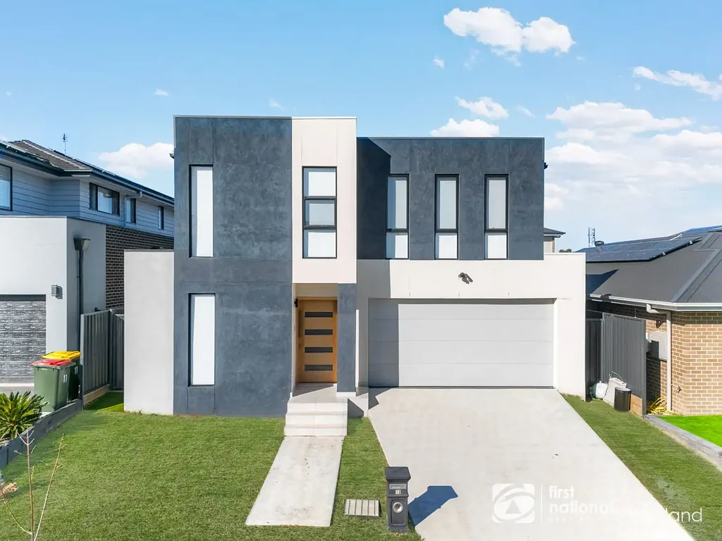 Colebee 4ਬੈੱਡਰੂਮ Modern Colebee Gem – 29 SQs 4 Beds, 2.5 Baths, Dual Living + Study, Walk to Greenway Village