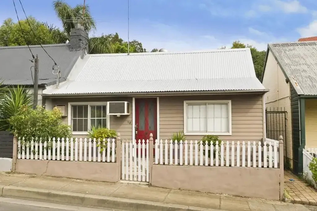 Centrally Positioned - Comfort & Charm