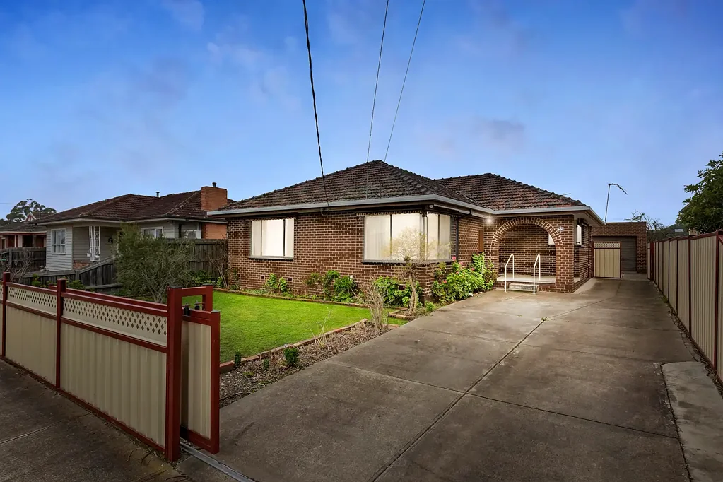 32 Sandford Avenue, Sunshine North, VIC 3020
