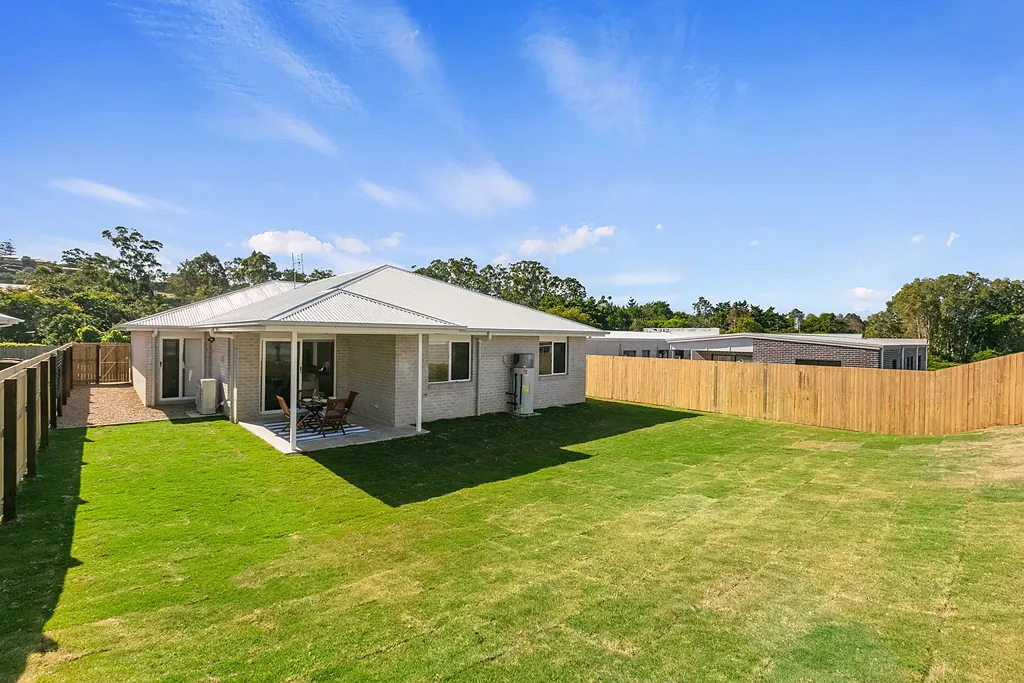 Burnside 4ਬੈੱਡਰੂਮ Timeless Hamptons, Exceptional Family Living & Unbeatable Convenience