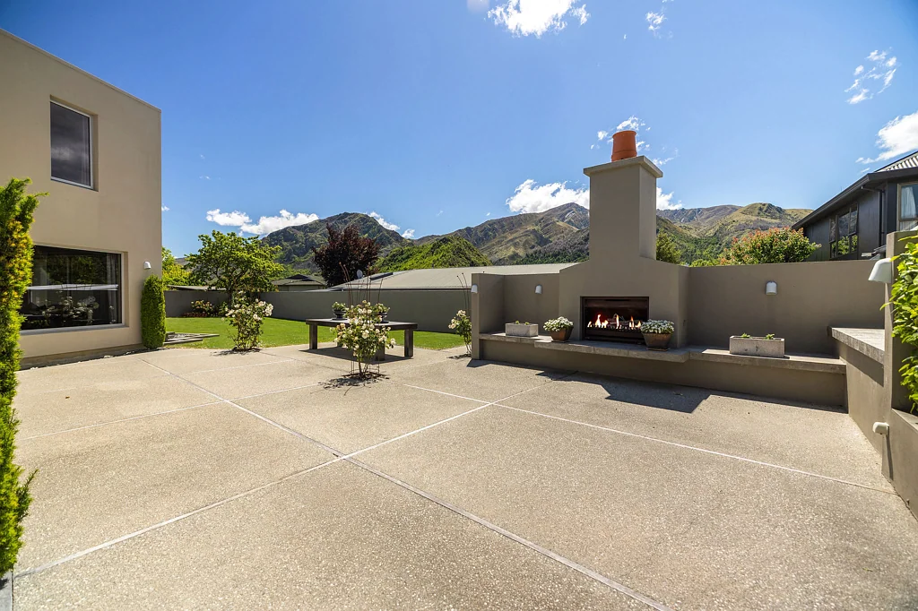 Arrowtown 4 Bedroom Generous space, prime opportunity