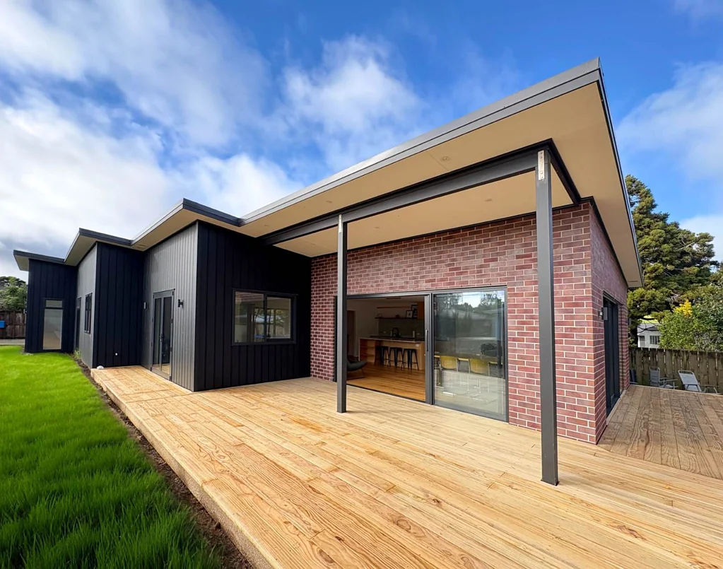 Stunning Home With Modern Touches – Whau Valle...