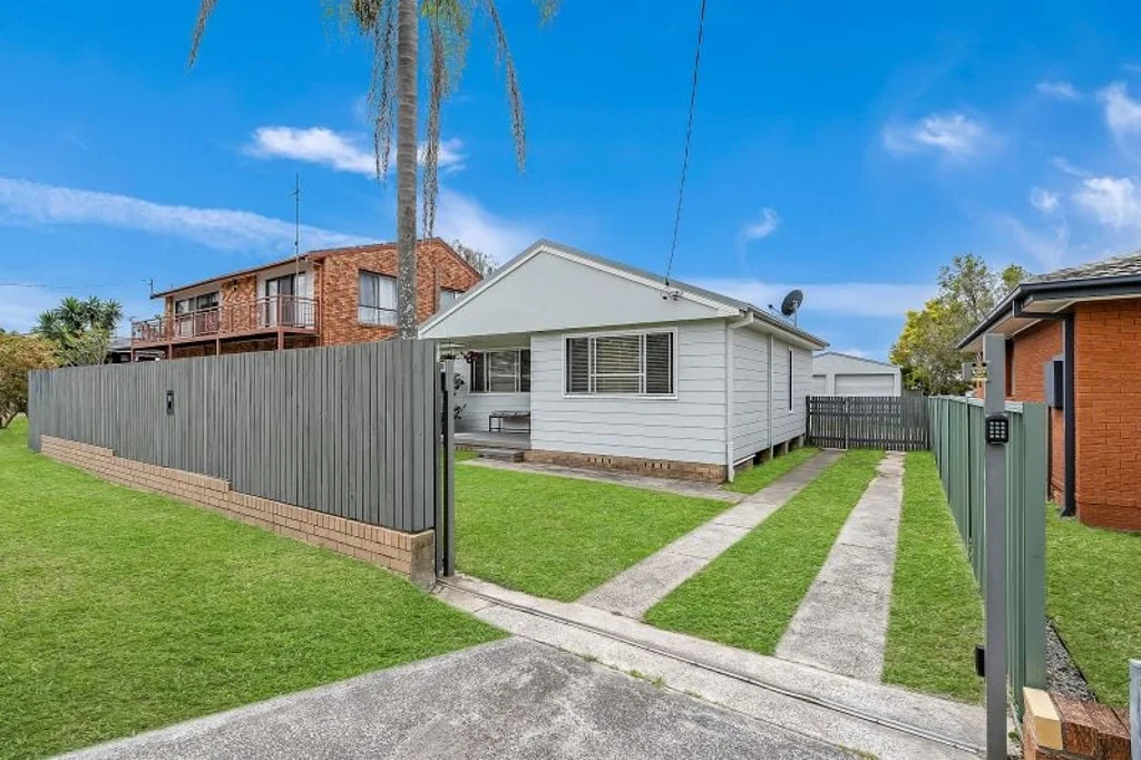21 Arlington Street, Gorokan, NSW 2263