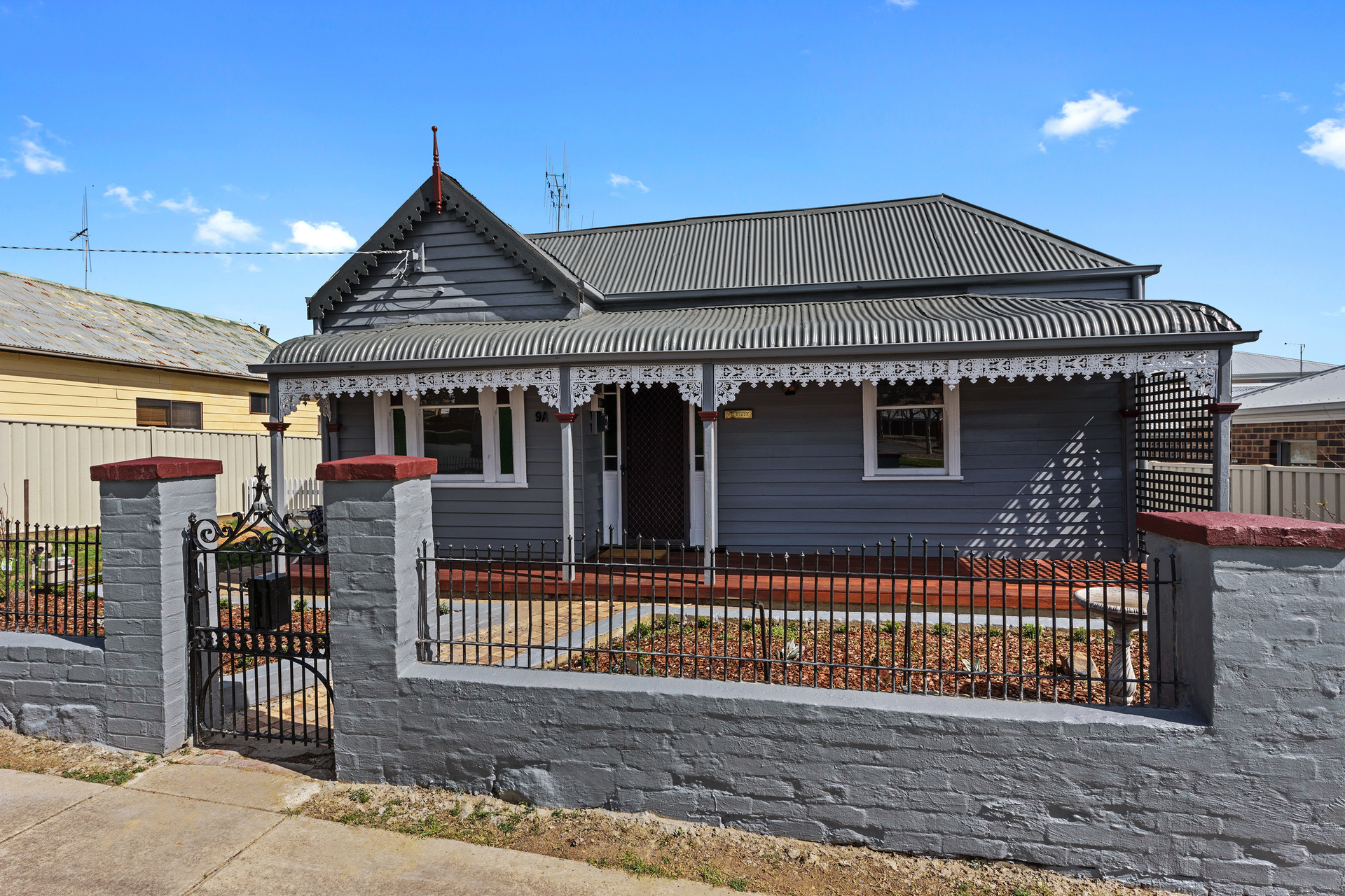 9A ASHLEY ST, IRONBARK VIC 3550, 0 rūma, 0 rūma horoi, House