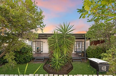Gulliver 3Zimmer Light-Filled Home with Entertaining Deck + Approved Dual Income Opportunity