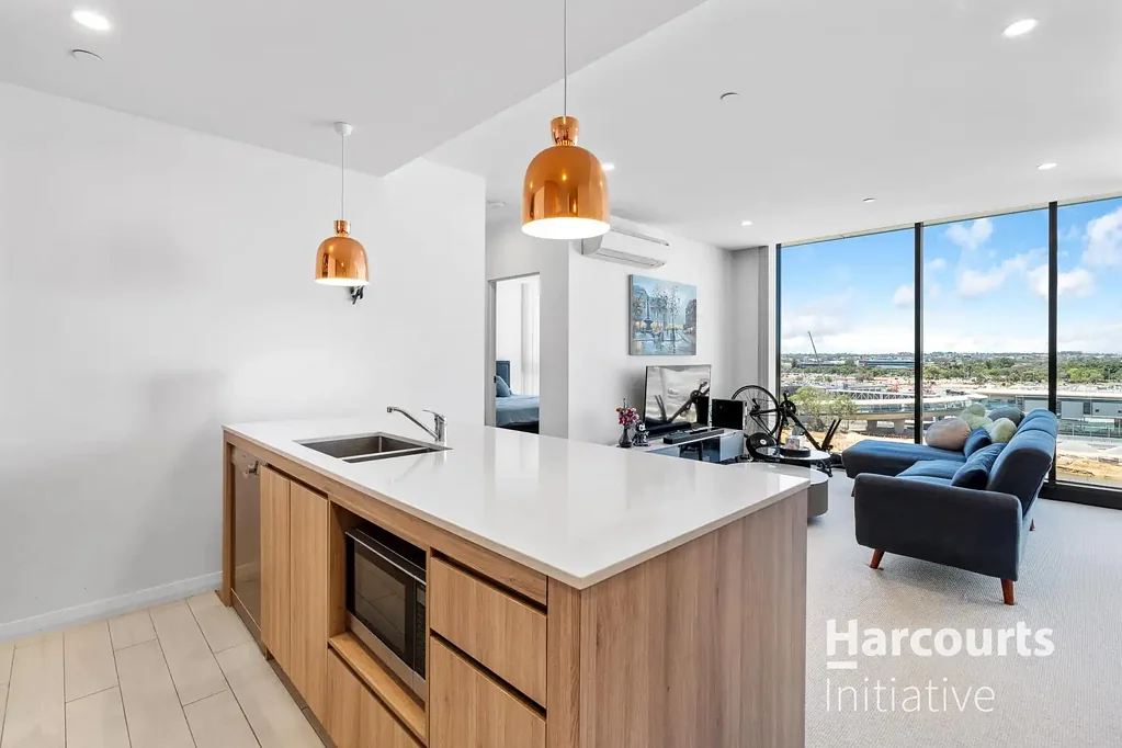 704/6 Baumea Way, Innaloo, WA 6018