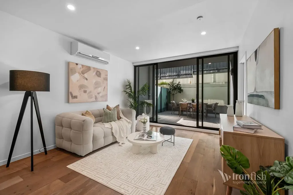 Box Hill South 2房 低维护生活  两卧两卫  私人庭院  舒适便利  绿树成荫  便捷交通  理想居所 Spacious 2-Bedroom Apartment with Private Courtyard