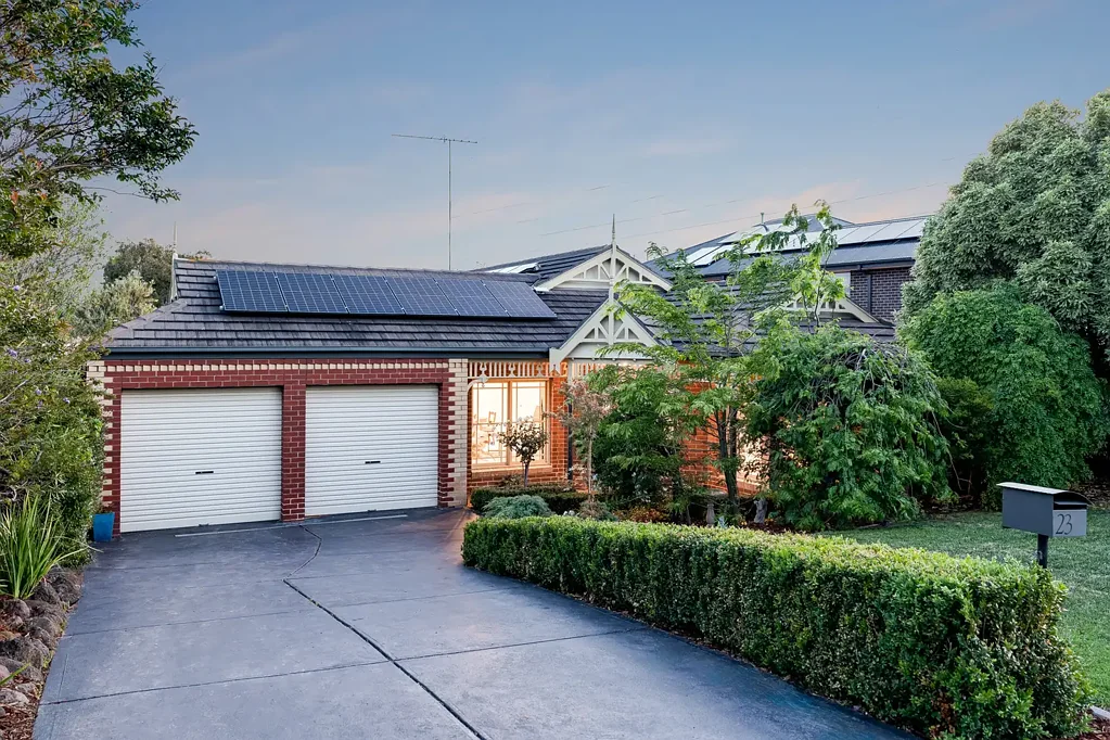 Highton 5 Bedroom Parkside lifestyle with pool, space and modern comforts