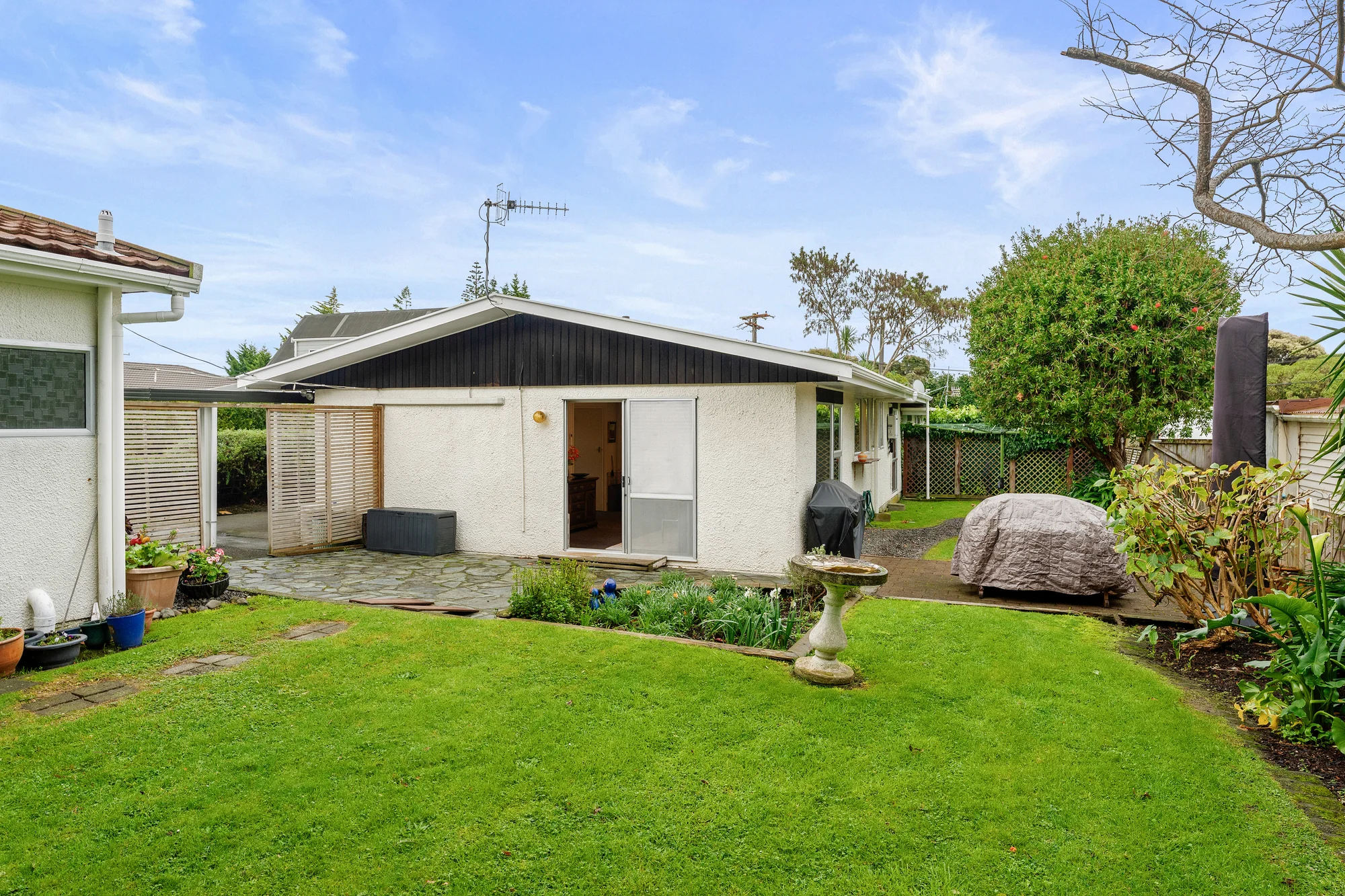 Waikanae 3Phòng ngủ Well Positioned for Easy Living