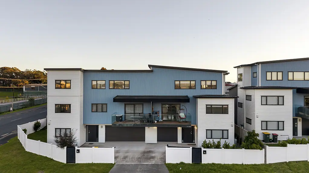 Mount Roskill 4房  Family Home with Sky Tower Views - Prime Central Location | Under CV