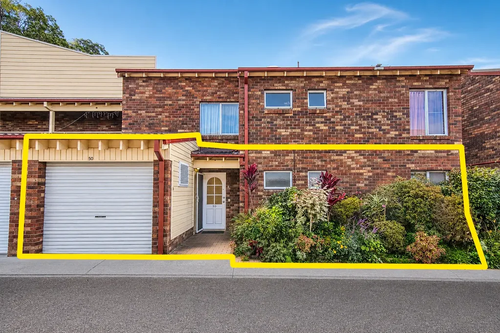 Berkeley Vale 2房  Ground Floor Opportunity